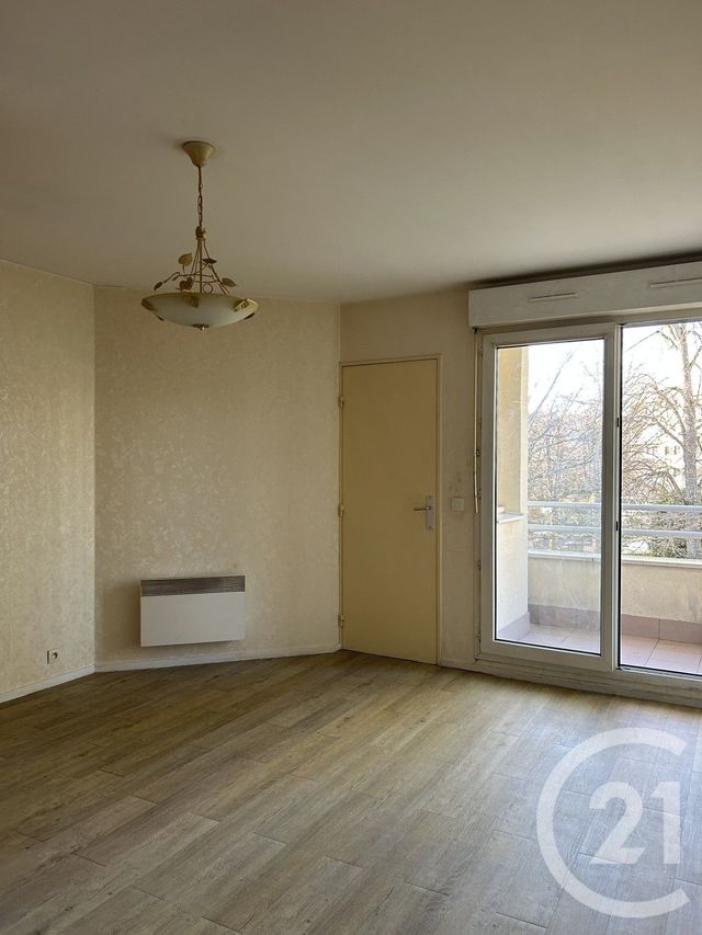 Appartement Studio &agrave; louer - 1 pi&egrave;ce - 27,65 m2 - Avon - 77 - ILE-DE-FRANCE