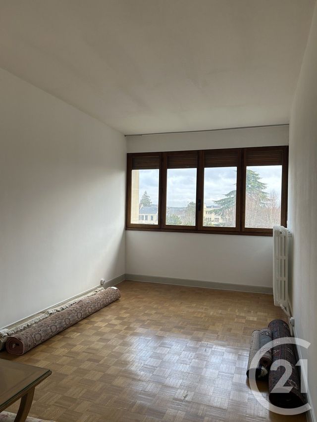 Appartement &agrave; louer - 3 pi&egrave;ces - 78,03 m2 - Fontainebleau - 77 - ILE-DE-FRANCE