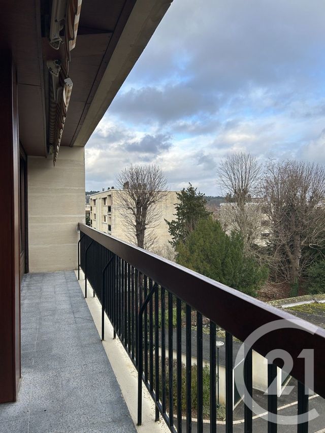 Appartement &agrave; louer - 3 pi&egrave;ces - 78,03 m2 - Fontainebleau - 77 - ILE-DE-FRANCE