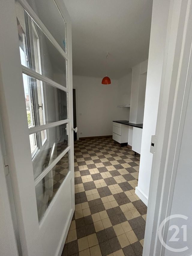 Appartement Studio &agrave; louer - 1 pi&egrave;ce - 23,88 m2 - Melun - 77 - ILE-DE-FRANCE