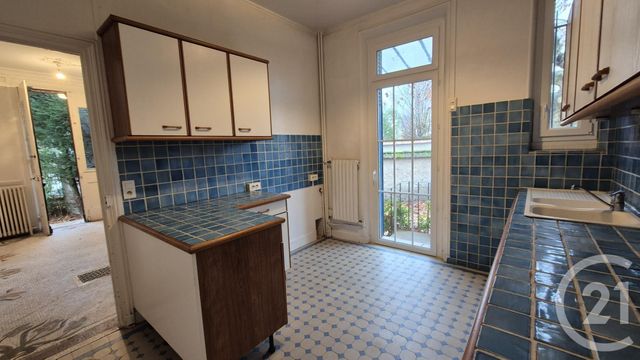 Maison &agrave; louer - 9 pi&egrave;ces - 163,70 m2 - Fontainebleau - 77 - ILE-DE-FRANCE