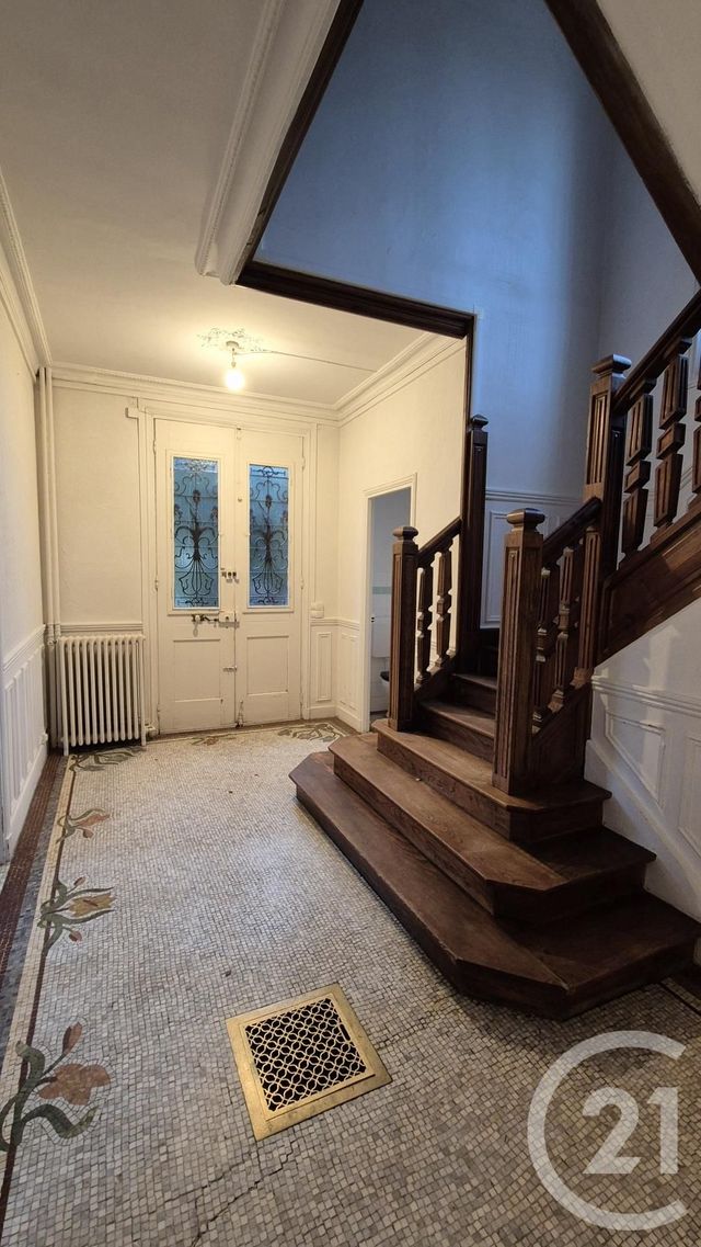 Maison &agrave; louer - 9 pi&egrave;ces - 163,70 m2 - Fontainebleau - 77 - ILE-DE-FRANCE