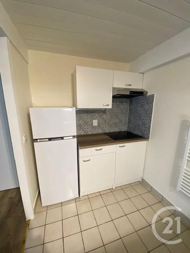 Appartement &agrave; louer - 4 pi&egrave;ces - 66,95 m2 - Fontainebleau - 77 - ILE-DE-FRANCE