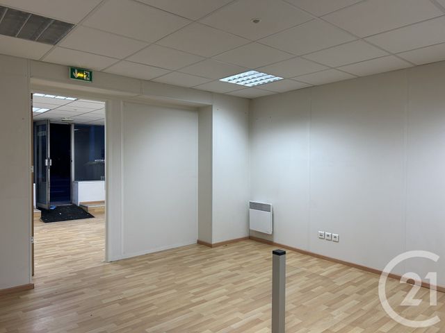 Local commercial à louer - 39.73 m2 - 77 - Seine-et-Marne