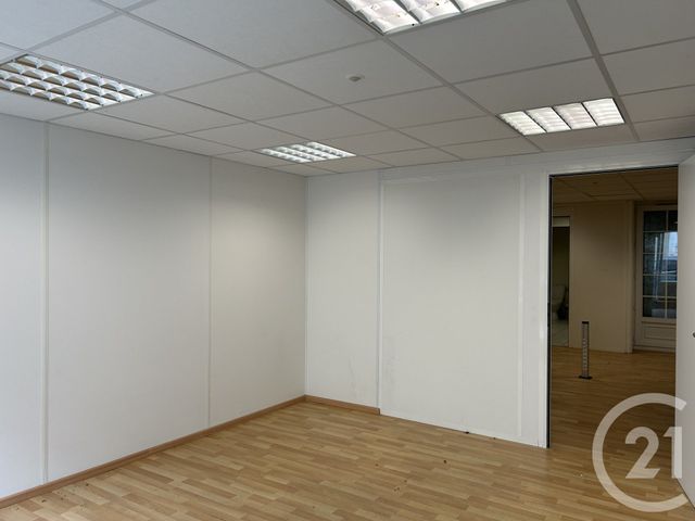 Local commercial à louer - 39.73 m2 - 77 - Seine-et-Marne