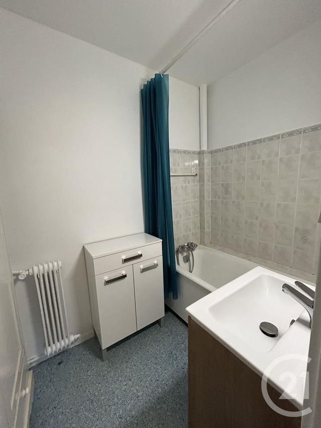 Appartement &agrave; louer - 4 pi&egrave;ces - 61,09 m2 - Avon - 77 - ILE-DE-FRANCE