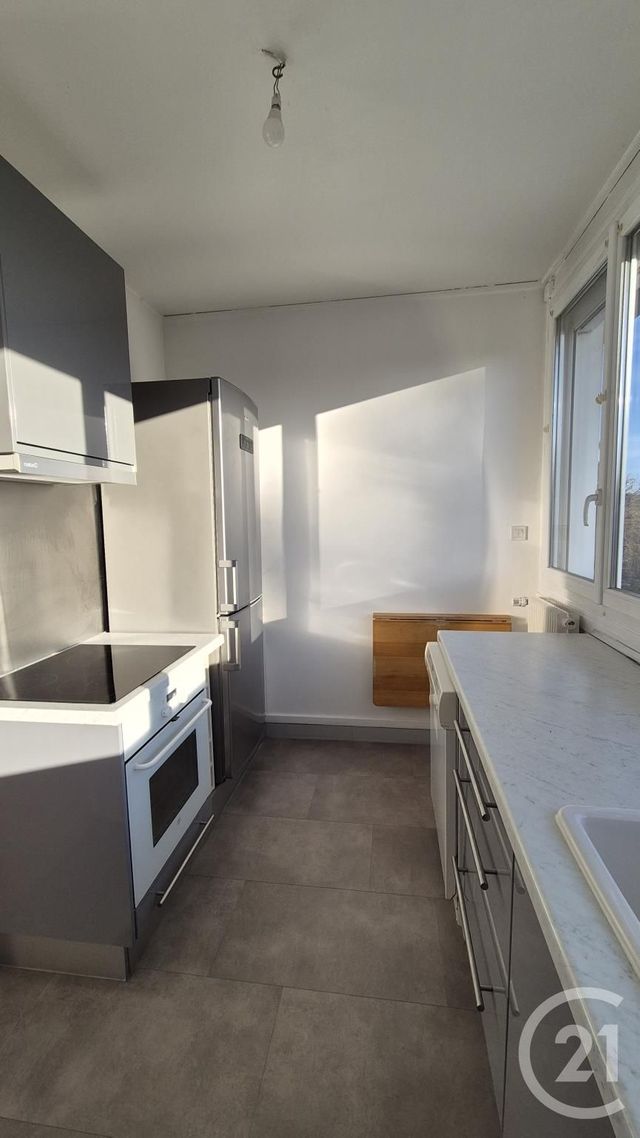Appartement &agrave; louer - 2 pi&egrave;ces - 42,12 m2 - Fontainebleau - 77 - ILE-DE-FRANCE