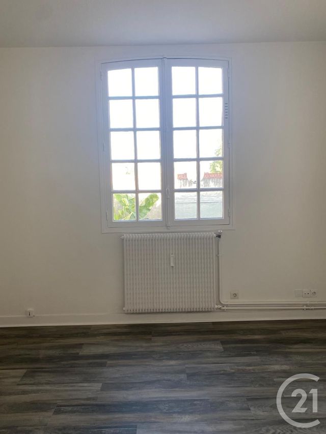 Appartement Studio &agrave; louer - 1 pi&egrave;ce - 19,35 m2 - Fontainebleau - 77 - ILE-DE-FRANCE