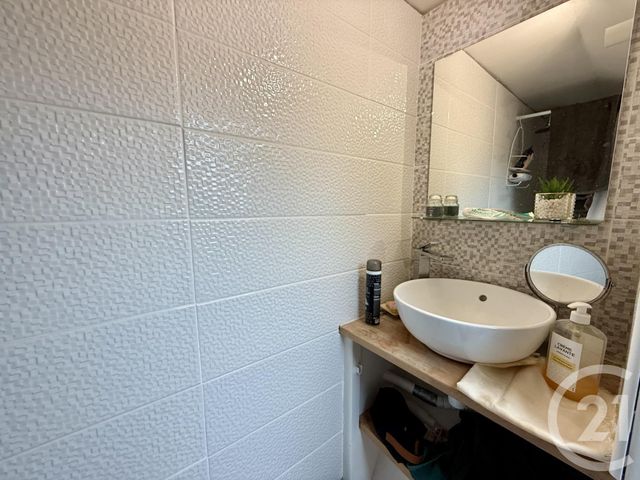 Appartement &agrave; vendre - 2 pi&egrave;ces - 17,02 m2 - Fontainebleau - 77 - ILE-DE-FRANCE