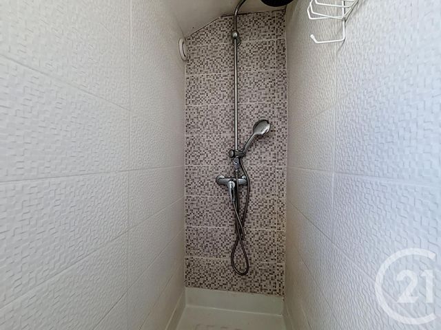 Appartement 2 pièces &agrave; vendre - 2 pi&egrave;ces - 17,02 m2 - Fontainebleau - 77 - ILE-DE-FRANCE