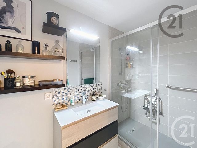 Appartement &agrave; vendre - 3 pi&egrave;ces - 81,09 m2 - Fontainebleau - 77 - ILE-DE-FRANCE