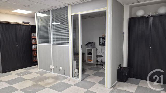 Bureaux à louer - 51.0 m2 - 77 - Seine-et-Marne