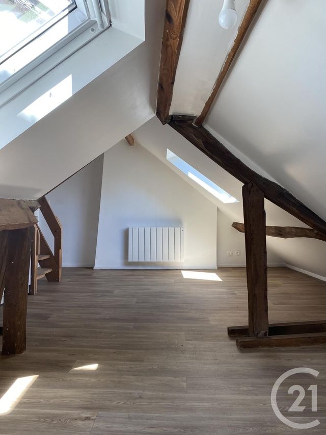 Appartement F2 &agrave; louer - 2 pi&egrave;ces - 21,83 m2 - Fontainebleau - 77 - ILE-DE-FRANCE