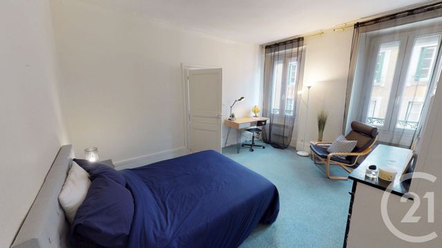 Appartement F2 &agrave; louer - 2 pi&egrave;ces - 51,17 m2 - Fontainebleau - 77 - ILE-DE-FRANCE