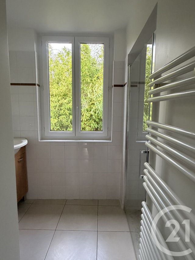 Appartement F2 &agrave; louer - 2 pi&egrave;ces - 56,64 m2 - Fontainebleau - 77 - ILE-DE-FRANCE