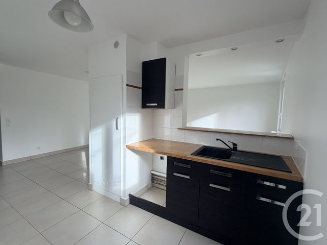 Appartement F2 &agrave; louer - 2 pi&egrave;ces - 56,64 m2 - Fontainebleau - 77 - ILE-DE-FRANCE