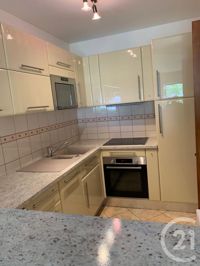 Appartement &agrave; louer - 2 pi&egrave;ces - 51,90 m2 - Fontainebleau - 77 - ILE-DE-FRANCE