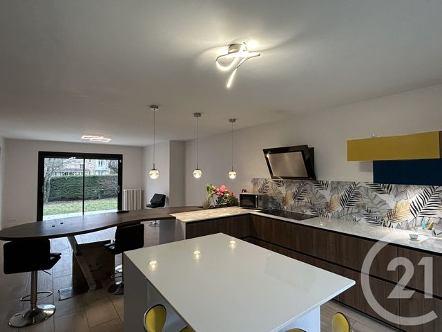 Maison &agrave; louer - 8 pi&egrave;ces - 235,79 m2 - Livry Sur Seine - 77 - ILE-DE-FRANCE