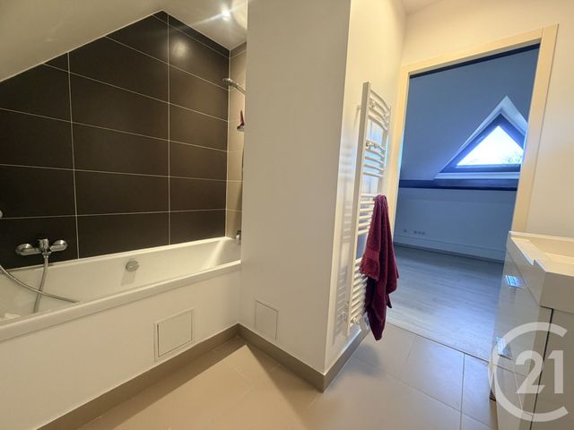 Maison &agrave; louer - 8 pi&egrave;ces - 235,79 m2 - Livry Sur Seine - 77 - ILE-DE-FRANCE