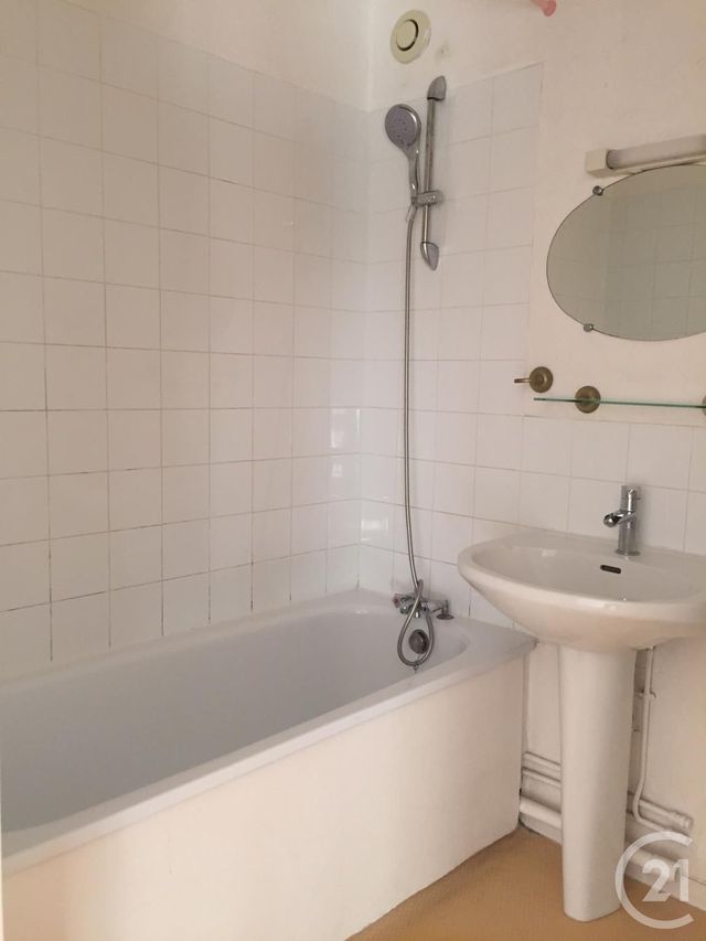 Appartement &agrave; louer - 2 pi&egrave;ces - 45,83 m2 - Avon - 77 - ILE-DE-FRANCE