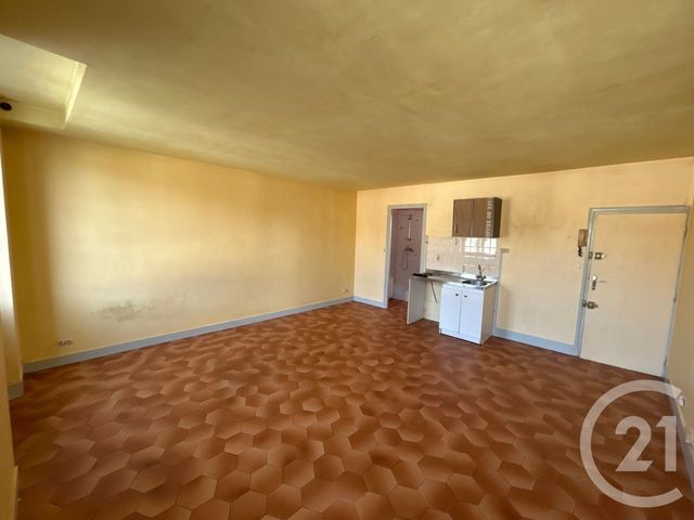 Appartement Studio &agrave; vendre - 1 pi&egrave;ce - 27,15 m2 - Fontainebleau - 77 - ILE-DE-FRANCE