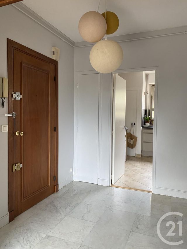 Appartement &agrave; louer - 3 pi&egrave;ces - 80,95 m2 - Fontainebleau - 77 - ILE-DE-FRANCE