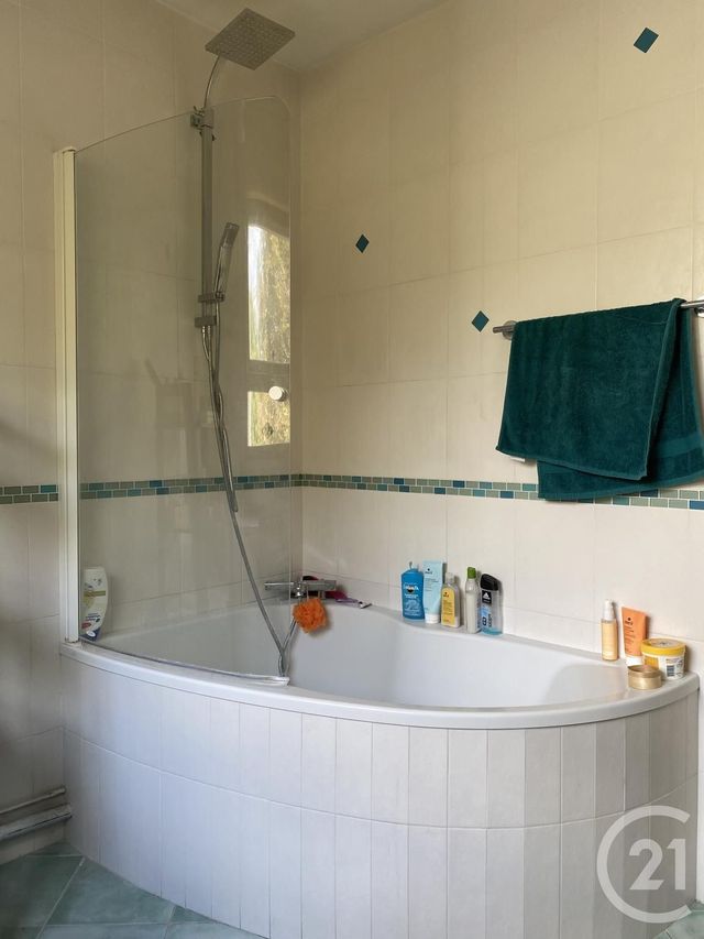 Appartement &agrave; louer - 3 pi&egrave;ces - 80,95 m2 - Fontainebleau - 77 - ILE-DE-FRANCE