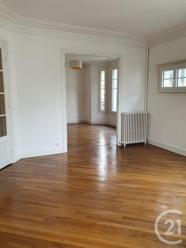 Appartement &agrave; louer - 5 pi&egrave;ces - 122,85 m2 - Fontainebleau - 77 - ILE-DE-FRANCE