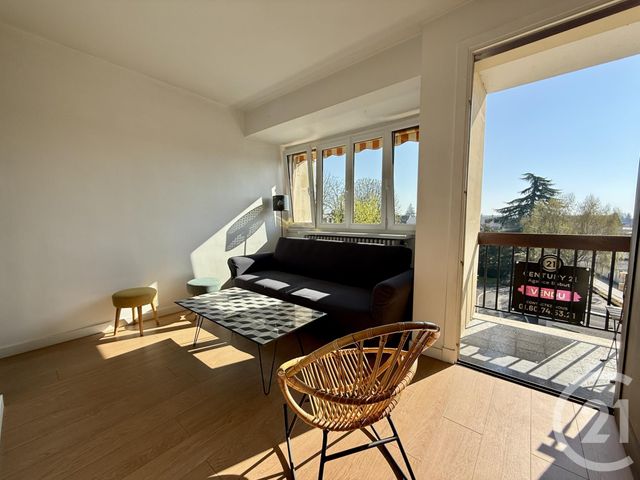 Appartement Studio &agrave; vendre - 1 pi&egrave;ce - 36,45 m2 - Fontainebleau - 77 - ILE-DE-FRANCE