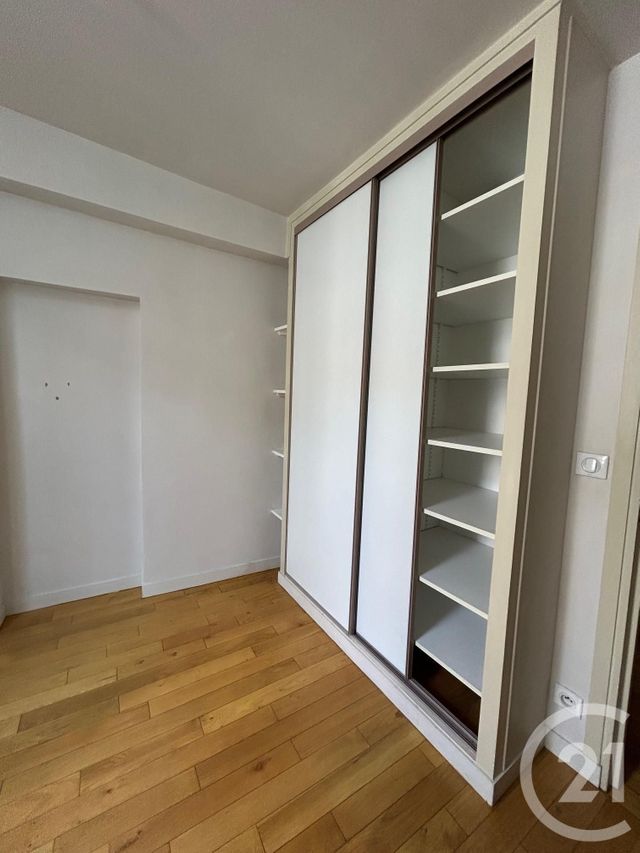 Appartement &agrave; louer - 3 pi&egrave;ces - 48,45 m2 - Melun - 77 - ILE-DE-FRANCE