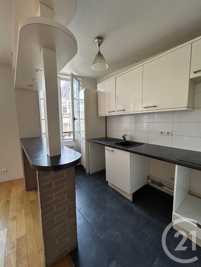 Appartement &agrave; louer - 3 pi&egrave;ces - 48,45 m2 - Melun - 77 - ILE-DE-FRANCE