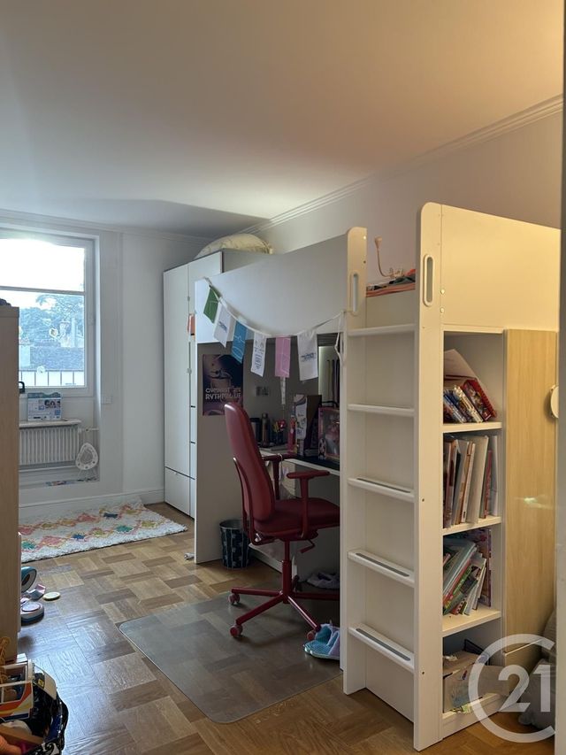 Appartement &agrave; louer - 5 pi&egrave;ces - 91,92 m2 - Fontainebleau - 77 - ILE-DE-FRANCE