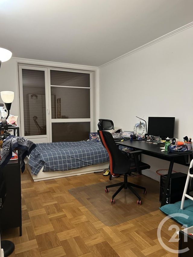 Appartement &agrave; louer - 5 pi&egrave;ces - 91,92 m2 - Fontainebleau - 77 - ILE-DE-FRANCE