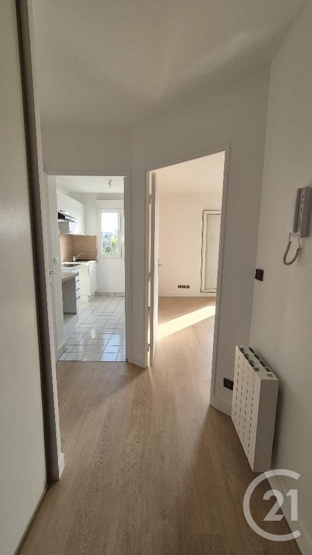 Appartement &agrave; louer - 2 pi&egrave;ces - 51,37 m2 - Fontainebleau - 77 - ILE-DE-FRANCE