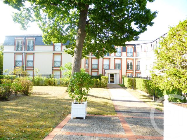 Appartement &agrave; louer - 3 pi&egrave;ces - 69,90 m2 - Fontainebleau - 77 - ILE-DE-FRANCE