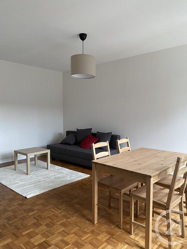 Appartement Studio &agrave; louer - 1 pi&egrave;ce - 31,72 m2 - Fontainebleau - 77 - ILE-DE-FRANCE