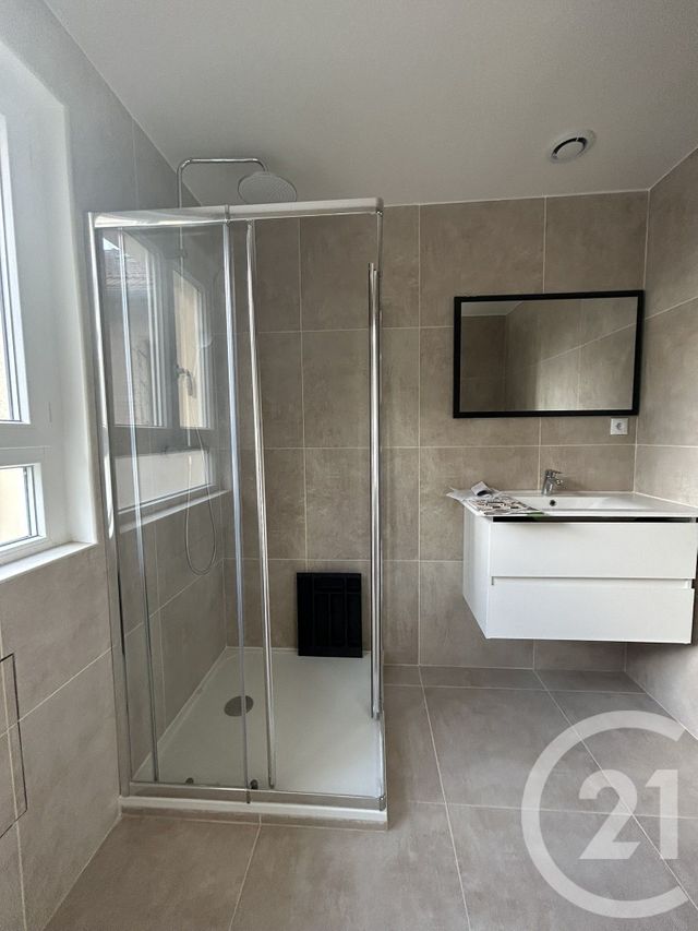 Appartement F2 &agrave; louer - 2 pi&egrave;ces - 40,77 m2 - Vaux Le Penil - 77 - ILE-DE-FRANCE