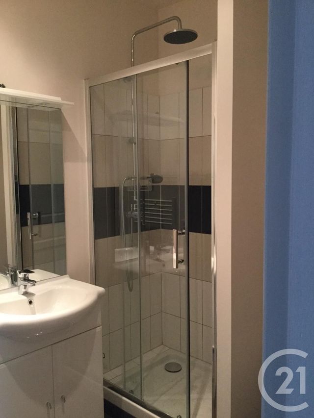 Appartement Studio &agrave; louer - 1 pi&egrave;ce - 19,70 m2 - Fontainebleau - 77 - ILE-DE-FRANCE