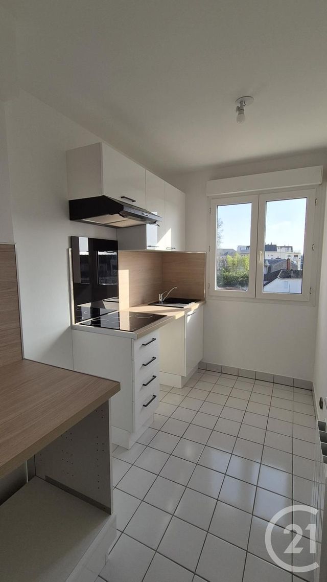 Appartement &agrave; louer - 2 pi&egrave;ces - 51,37 m2 - Fontainebleau - 77 - ILE-DE-FRANCE