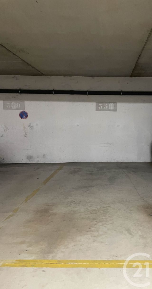 parking - FONTAINEBLEAU - 77