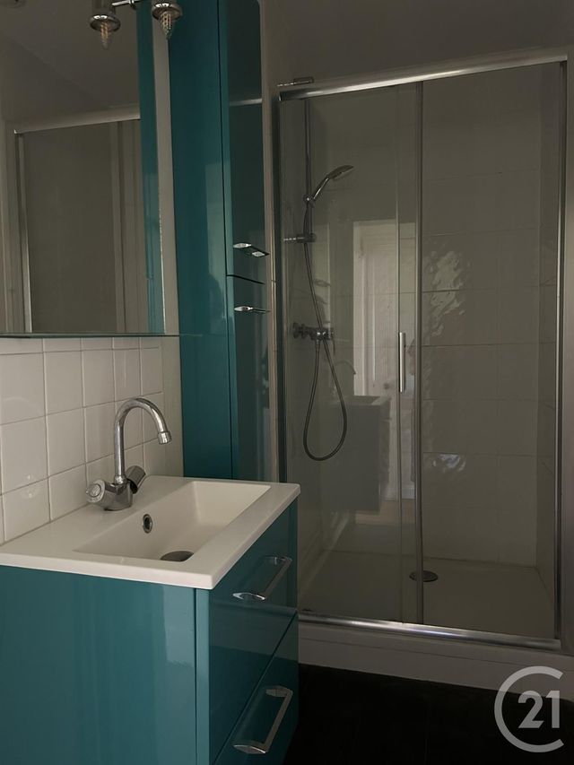 Appartement &agrave; louer - 2 pi&egrave;ces - 37,22 m2 - Fontainebleau - 77 - ILE-DE-FRANCE