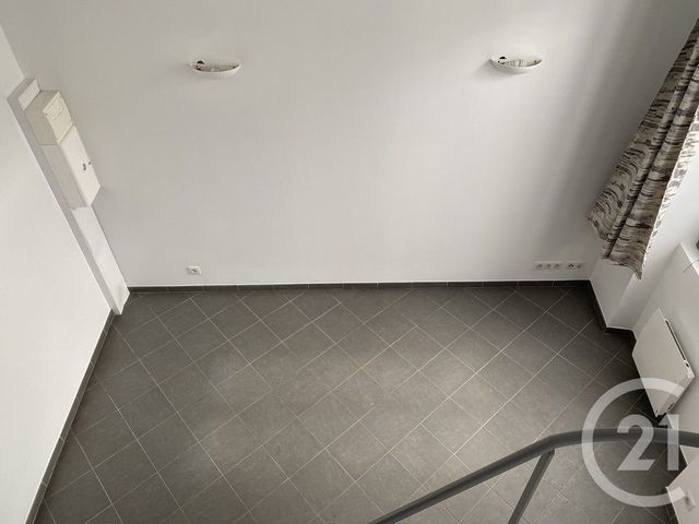 Appartement Studio &agrave; louer - 1 pi&egrave;ce - 16,01 m2 - Fontainebleau - 77 - ILE-DE-FRANCE