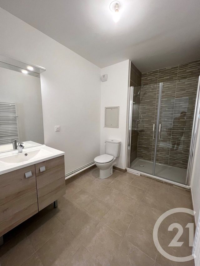 Appartement F2 &agrave; louer - 2 pi&egrave;ces - 41,10 m2 - Fontainebleau - 77 - ILE-DE-FRANCE