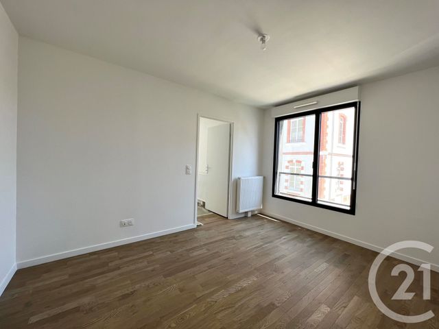 Appartement F2 &agrave; louer - 2 pi&egrave;ces - 41,10 m2 - Fontainebleau - 77 - ILE-DE-FRANCE