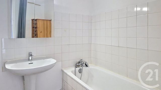Appartement Studio &agrave; louer - 1 pi&egrave;ce - 28,09 m2 - Moret Sur Loing - 77 - ILE-DE-FRANCE