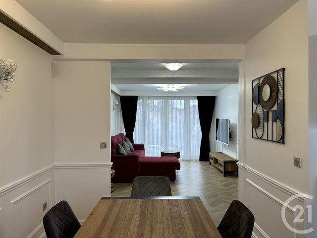 Appartement &agrave; louer - 5 pi&egrave;ces - 80,16 m2 - Fontainebleau - 77 - ILE-DE-FRANCE