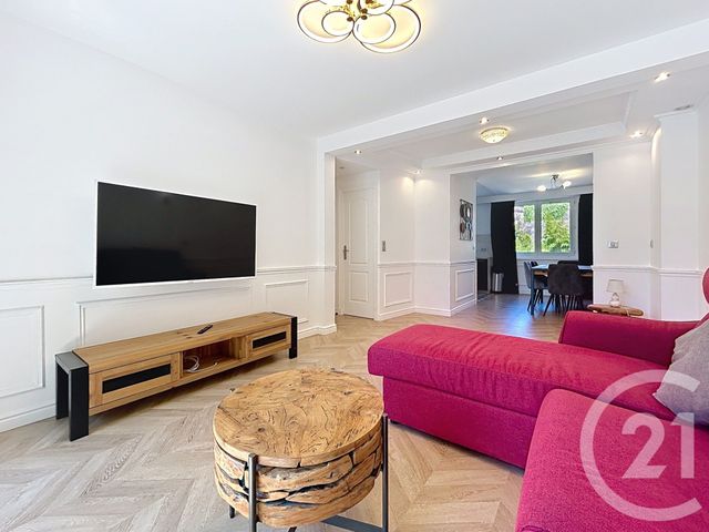 Appartement 5 pieces &agrave; louer - 5 pi&egrave;ces - 80,16 m2 - Fontainebleau - 77 - ILE-DE-FRANCE