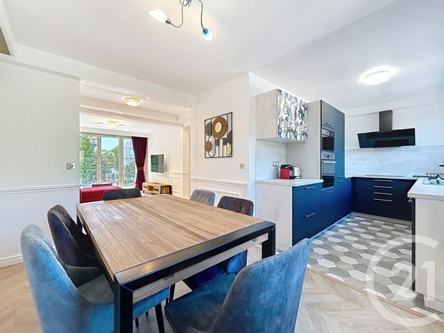 Appartement 5 pieces &agrave; louer - 5 pi&egrave;ces - 80,16 m2 - Fontainebleau - 77 - ILE-DE-FRANCE
