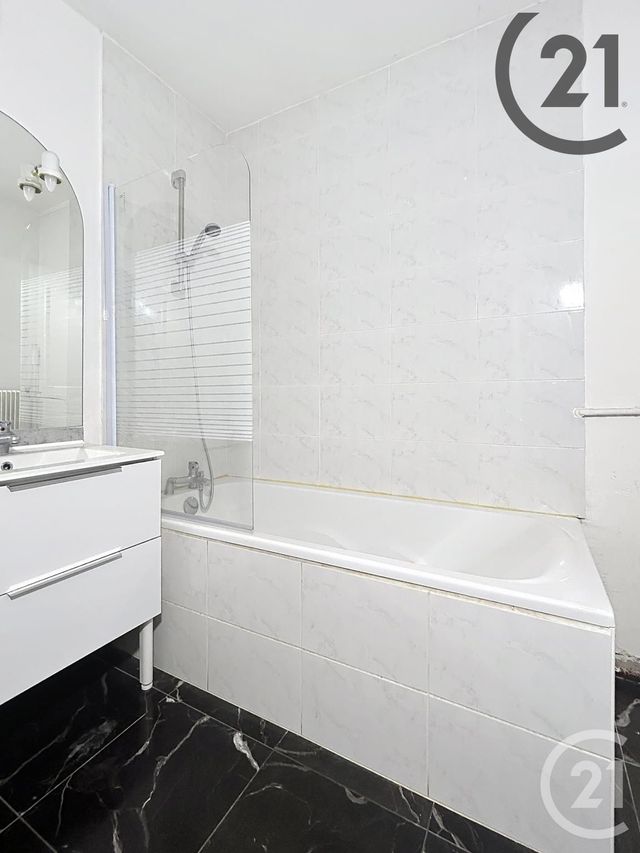 Appartement Studio &agrave; louer - 1 pi&egrave;ce - 27,71 m2 - Fontainebleau - 77 - ILE-DE-FRANCE