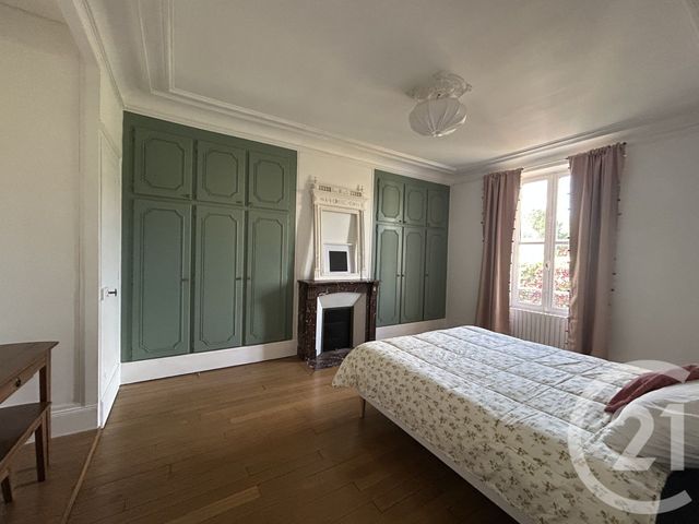 Maison &agrave; louer - 10 pi&egrave;ces - 279,78 m2 - Fontainebleau - 77 - ILE-DE-FRANCE